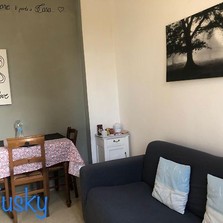 Villa Le Vignole Ameno Ruang foto
