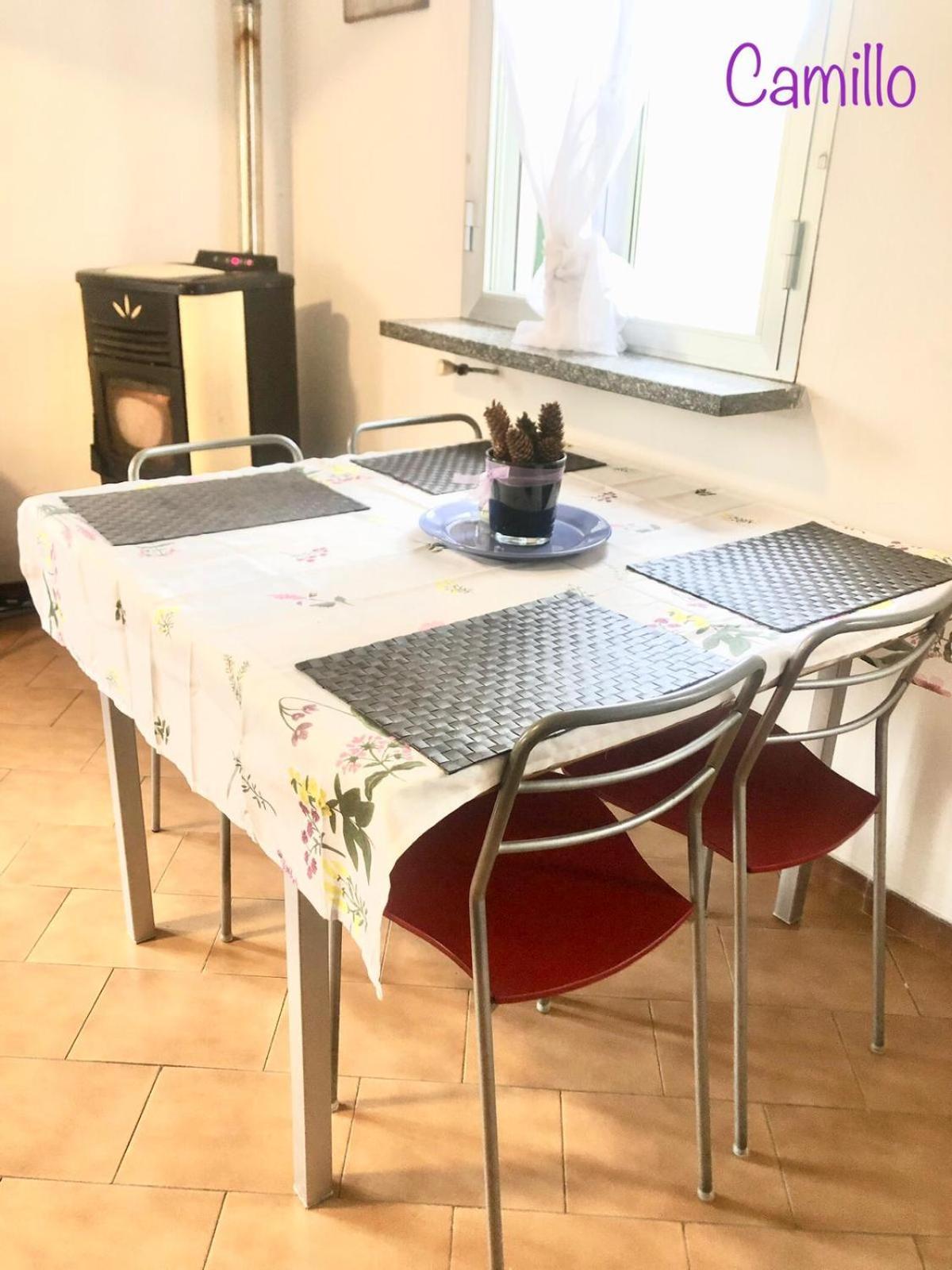 Villa Le Vignole Ameno Ruang foto