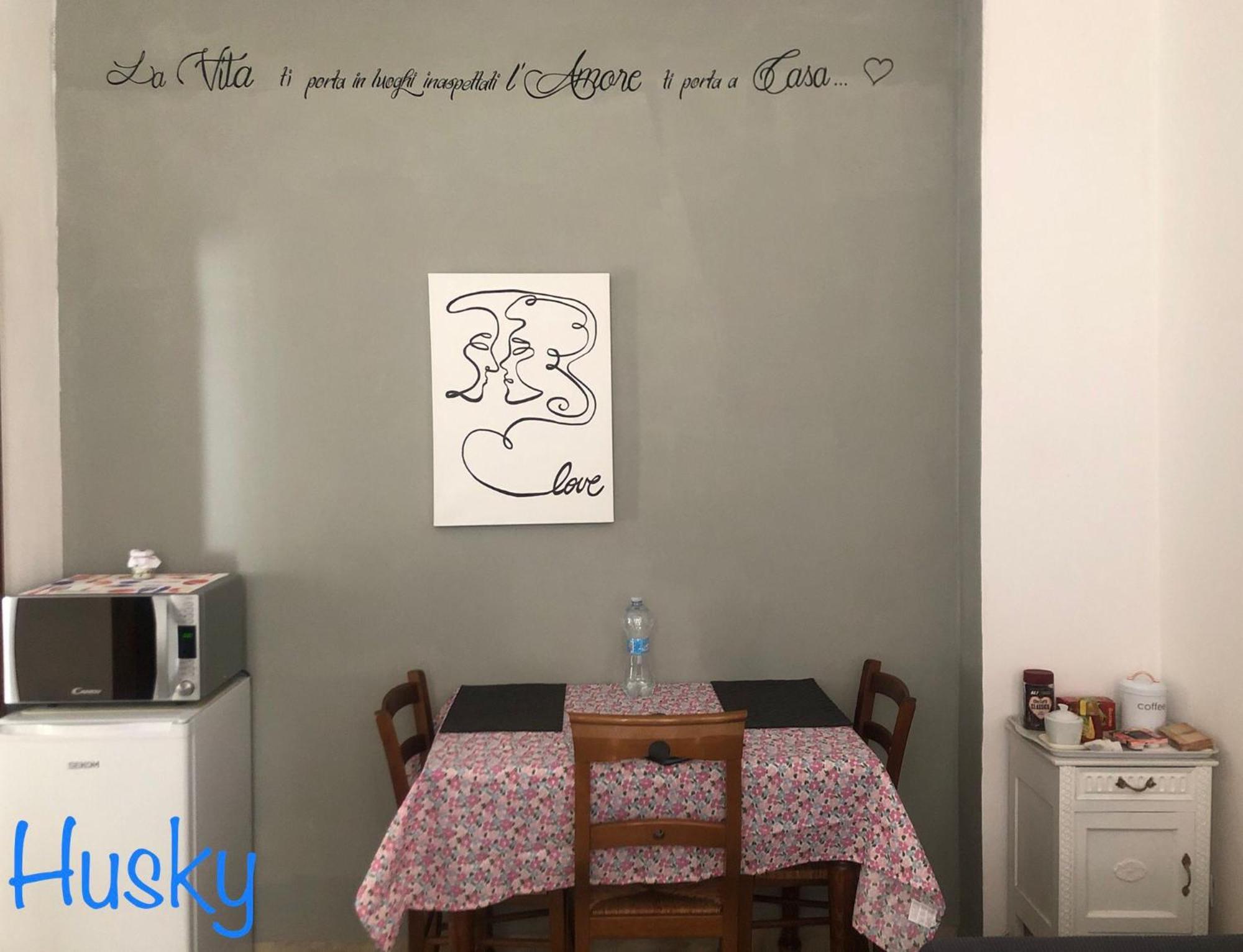 Villa Le Vignole Ameno Ruang foto